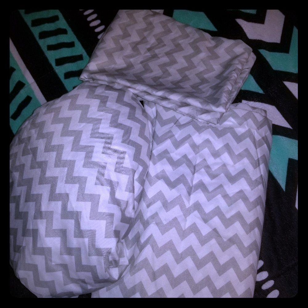 Twin sheets and pillow case